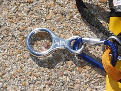 Descensor ocho para barranquismo Madrid